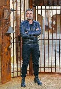 Télé Poche 3099 Olivier Minne “C'EST UNE FIERTÉ D'AVOIR PRÉSENTÉ FORT BOYARD PENDANT VINGT-TROIS ANS”