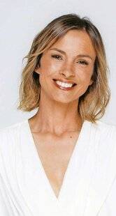 Télé Poche 3106 Isabelle Ithurburu “AVEC LE JT, J'AI RETROUVÉ L'ESPRIT DU SPORT !”