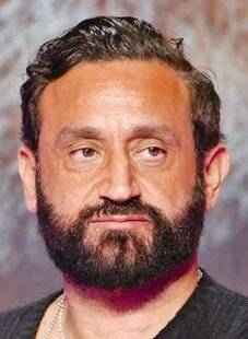 Télé Poche 3126 CYRIL HANOUNA A-T-IL RÉUSSI SON PARI SUR W9 ?