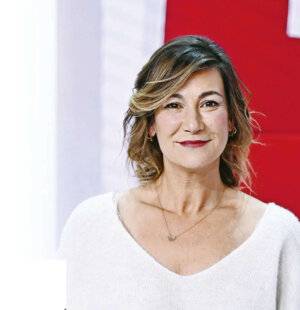 Télé Poche 3129 Virginie Hocq ''DANS LA VIE, ON A MOINS DE FILTRES EN FAMILLE''