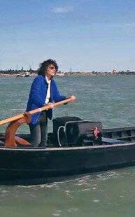 Télé Poche 3131 DRÔLES DE VILLES POUR UNE RENCONTRE