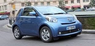Auto Plus 1466 Une Toyota iQ(2008-2014)