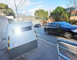 Auto Plus 1469 Contrez leurs failles
