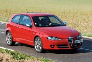 Auto Plus 1470 Une Alfa Romeo 147 (2000 - 2010)