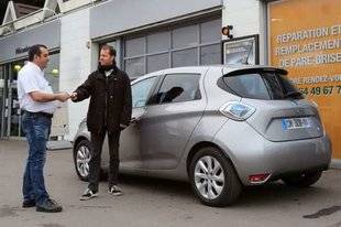 Auto Plus 1590 “Ma Renault Zoe va avoir 4 ans et doit passer au contrôle. Y a-t-il des particularités pour les VE ?”