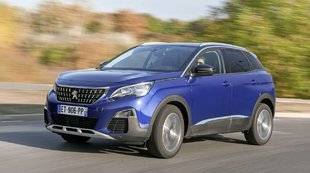 Auto Plus 1599 PEUGEOT 3008