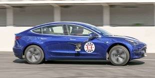 Auto Plus 1602 Tesla Model 3 Grande Autonomie - 345 ch