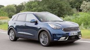 Auto Plus 1604 L'élève dépasse le maître