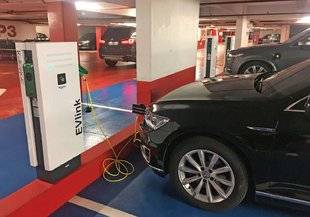 Auto Plus 1606 A chacun sa prise
