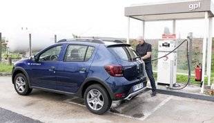 Auto Plus 1612 Le sens des affaires