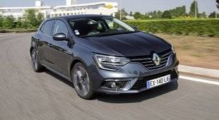 Auto Plus 1615 UNE STAR À PRIX D'AMI