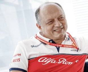 Auto Plus 1615 "JE SUIS 100 % SATISFAIT DE RÄIKKÖNEN"