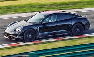 Auto Plus 1618 PORSCHE
