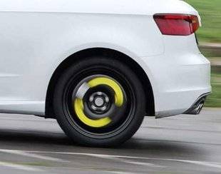 Auto Plus 1624 “Peut-on rouler sans risques à pleine charge avec une roue galette ?”Jean-Louis B.,par e-mail