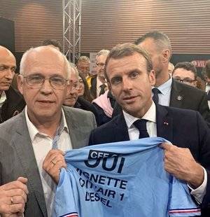 Auto Plus 1625 Macron mouille le maillot !