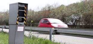 Auto Plus 1626 Les radars, nouveaux chasseurs de primes !