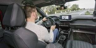 Auto Plus 1632 Le style avant tout