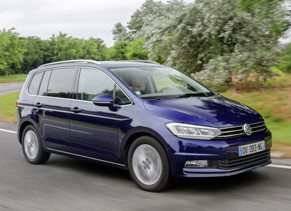 Auto Plus 1632 Un Volkswagen Touran qui file