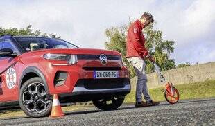 Auto Plus 1896 Le chiffre à retenir 11,1 m diamètre de braquage