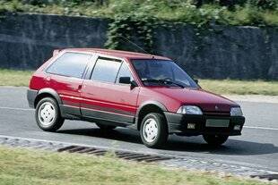 Auto Plus 1896 Auto Plus Classiques : La Citroën AX GTi (1991)