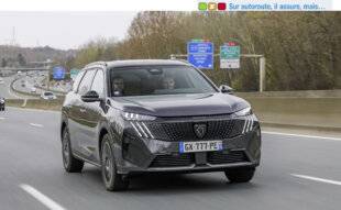 Auto Plus 1916 Une auto testée au quotidien : Le Peugeot 5008 hybride