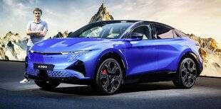 Auto Plus 1917 Les nouveautés : À bord de l’Alpine A390