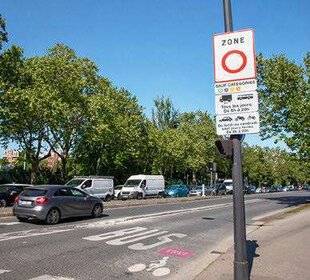 Auto Plus 1923 Après les ZFE, place aux ZEQL ?