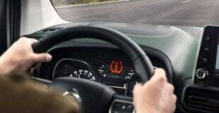 Auto Plus 1927 Les coachs Auto Plus : Décryptez les voyants du tableau de bord
