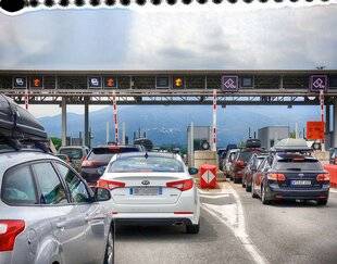 Auto Plus 1930 L'événement : Fin des concessions d'autoroutes : quel sort pour les péages ?