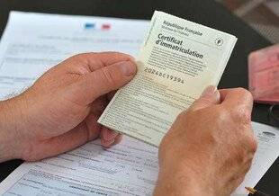 Auto Plus 1932 Gros bug dans les cartes grises !