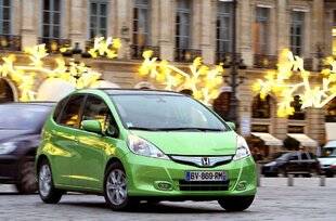 Auto Plus 1933 Acheter une voiture d'occasion - Hybrides de seconde main : les alternatives aux Toyota