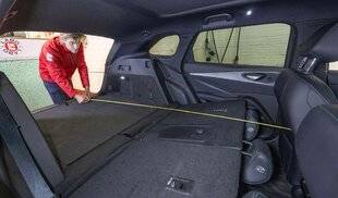 Auto Plus 1933 Le chiffre à retenir : 192cm, profondeur maxi du coffre