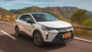 Auto Plus 1940 Essais spécial Japon : Mitsubishi Grandis 1.8 full hybrid 160 ch