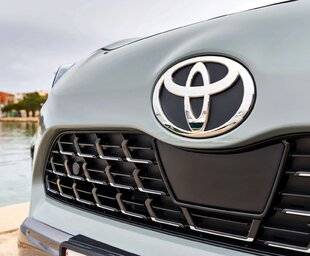Auto Plus 1941 Dossier - Hybrides Toyota : toujours des références ? 5 matchs pour trancher