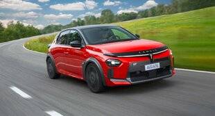 Auto Plus 1942 Surprise sur prise