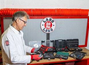 Auto Plus 1942 Les coachs Auto Plus : Huit coffrets à douilles 1/4” à moins de 55 € testés par notre labo