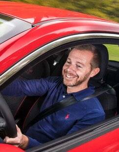 Auto Plus 1942 Acheter une voiture d’occasion : Rouler en neuf sans en payer le prix