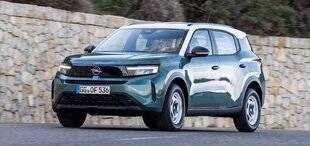 Auto Plus 1942 L'anti Dacia Duster