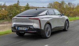 Auto Plus 1942 Nouveau vaisseau amiral