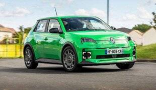 Auto Plus 1942 Privée de charge rapide