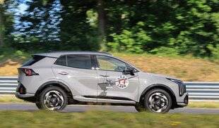 Auto Plus 1943 Le chiffre à retenir : 4s5, de 80 à 120 km/h en D