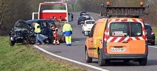 Auto Plus 1944 Les news : “ DÉFAILLANCE ” DU VÉHICULE ET ACCIDENT GRAVE - Quand l'auto est en cause…