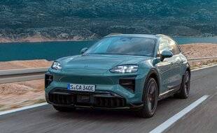 Auto Plus 1944 Les voitures de la semaine : le Porsche Cayenne électrique