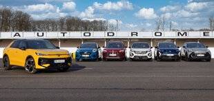 Auto Plus 1946 Comparatif : Le Volkswagen T-Roc face aux stars du marché