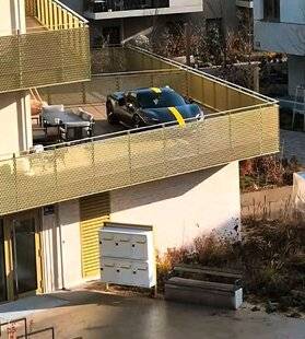 Auto Plus 1947 L’événement : Un florilège de véhicules en fâcheuse posture