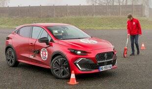 Auto Plus 1949 Le chiffre à retenir : 10,9 m, diamètre de braquage