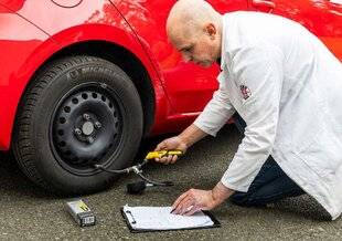 Auto Plus 1949 Contrôleur numérique de pression de pneu BY10 de Trotec