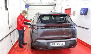 Auto Plus 1950 Le chiffre à retenir : 60 km, d'autonomie électrique moyenne