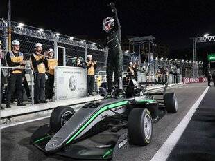 Auto Plus 1950 Le sport : Dorian Pin, l'étoile montante