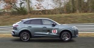Auto Plus 1954 60 m pour s'arrêter, à 130 km/h pour l'Audi Q3 Sportback 1.5 e-hybrid (272 ch)